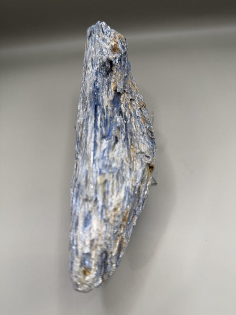 AAA+ Grade Kyanite